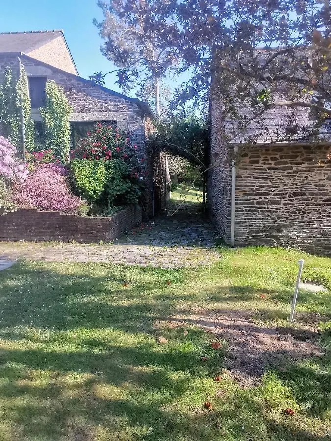 Holiday home Gites La Rifflais Langrolay